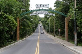 Entrada da UFAM imagem sem descrição.